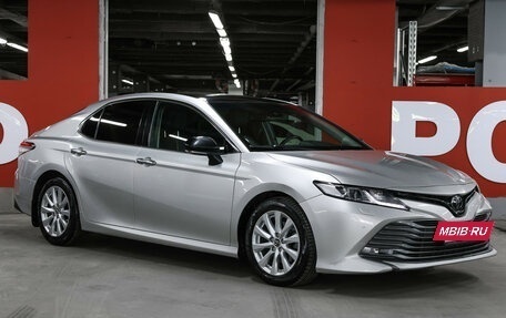 Toyota Camry, 2019 год, 2 399 000 рублей, 4 фотография