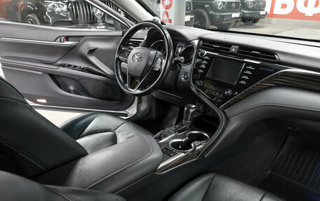 Toyota Camry, 2019 год, 2 399 000 рублей, 12 фотография