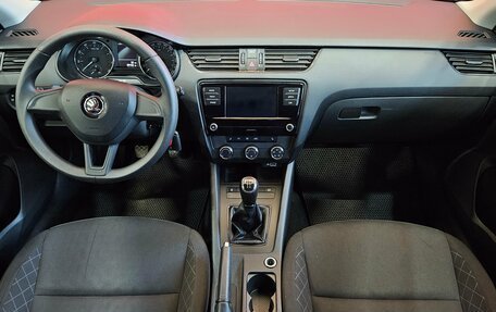 Skoda Octavia, 2017 год, 1 395 000 рублей, 9 фотография