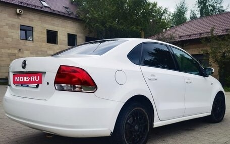 Volkswagen Polo VI (EU Market), 2011 год, 598 000 рублей, 2 фотография