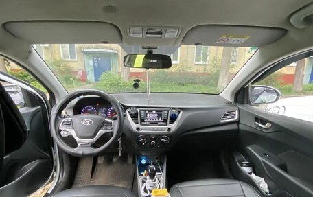Hyundai Solaris II рестайлинг, 2018 год, 1 100 000 рублей, 12 фотография