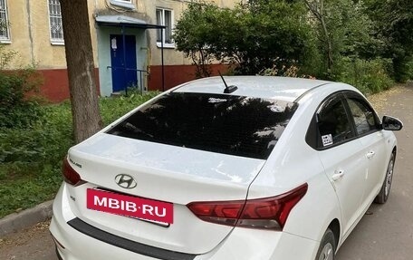Hyundai Solaris II рестайлинг, 2018 год, 1 100 000 рублей, 5 фотография