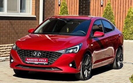 Hyundai Solaris II рестайлинг, 2021 год, 2 000 000 рублей, 1 фотография