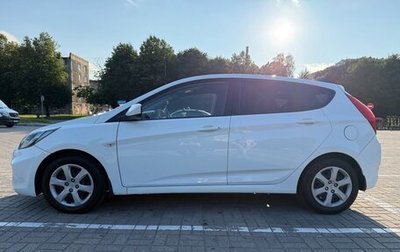 Hyundai Solaris II рестайлинг, 2011 год, 650 000 рублей, 1 фотография