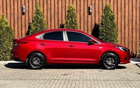 Hyundai Solaris II рестайлинг, 2021 год, 2 000 000 рублей, 2 фотография