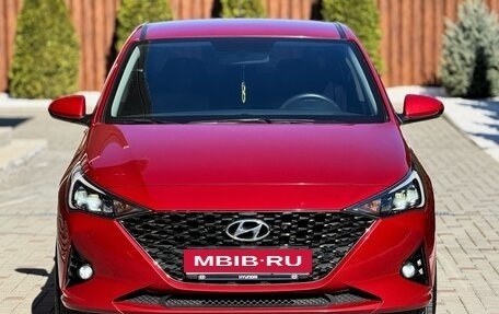 Hyundai Solaris II рестайлинг, 2021 год, 2 000 000 рублей, 7 фотография