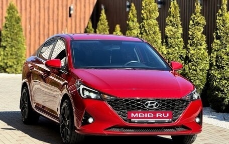 Hyundai Solaris II рестайлинг, 2021 год, 2 000 000 рублей, 10 фотография