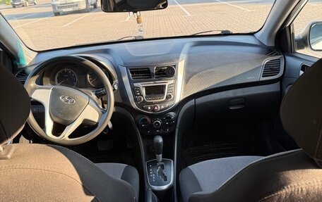 Hyundai Solaris II рестайлинг, 2011 год, 650 000 рублей, 8 фотография