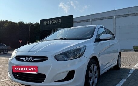 Hyundai Solaris II рестайлинг, 2011 год, 650 000 рублей, 6 фотография