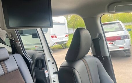 Toyota Sienta II, 2019 год, 1 550 000 рублей, 2 фотография