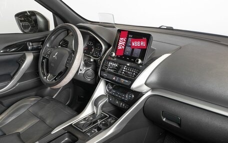 Mitsubishi Eclipse Cross, 2022 год, 2 600 000 рублей, 7 фотография