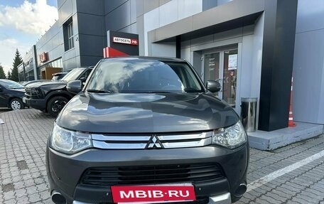 Mitsubishi Outlander III рестайлинг 3, 2014 год, 1 381 230 рублей, 2 фотография