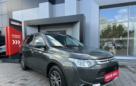 Mitsubishi Outlander III рестайлинг 3, 2014 год, 1 381 230 рублей, 5 фотография