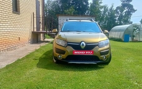 Renault Sandero II рестайлинг, 2015 год, 670 000 рублей, 1 фотография