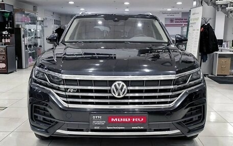 Volkswagen Touareg III, 2019 год, 4 650 000 рублей, 1 фотография