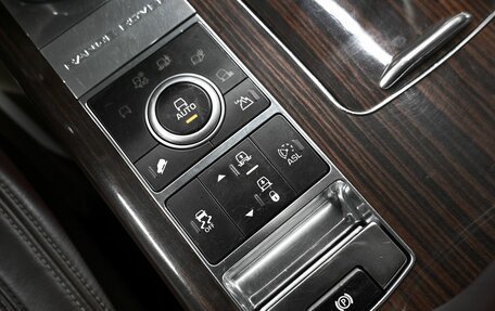 Land Rover Range Rover IV рестайлинг, 2013 год, 2 500 000 рублей, 25 фотография
