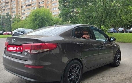 KIA Rio III рестайлинг, 2015 год, 850 000 рублей, 4 фотография