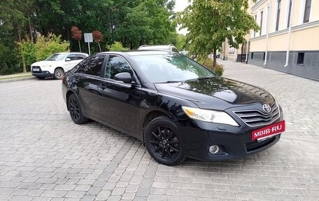 Toyota Camry, 2011 год, 1 100 000 рублей, 2 фотография