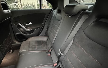 Mercedes-Benz CLA, 2019 год, 3 000 000 рублей, 12 фотография