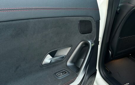 Mercedes-Benz CLA, 2019 год, 3 000 000 рублей, 10 фотография