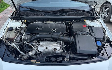 Mercedes-Benz CLA, 2019 год, 3 000 000 рублей, 24 фотография