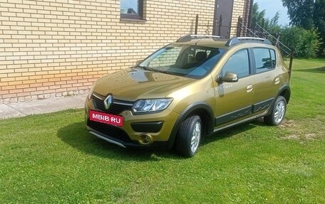 Renault Sandero II рестайлинг, 2015 год, 670 000 рублей, 2 фотография