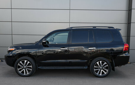 Toyota Land Cruiser 200, 2013 год, 2 749 000 рублей, 8 фотография