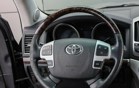 Toyota Land Cruiser 200, 2013 год, 2 749 000 рублей, 17 фотография