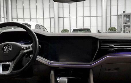 Volkswagen Touareg III, 2019 год, 4 650 000 рублей, 16 фотография
