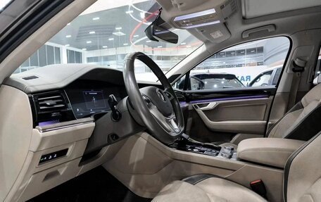Volkswagen Touareg III, 2019 год, 4 650 000 рублей, 17 фотография