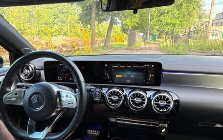 Mercedes-Benz A-Класс, 2018 год, 2 350 000 рублей, 18 фотография