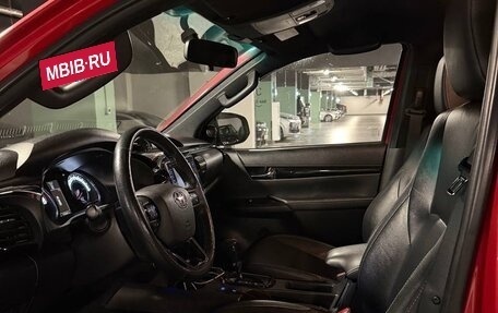 Toyota Hilux VIII, 2018 год, 5 500 000 рублей, 6 фотография