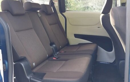 Toyota Sienta II, 2019 год, 1 575 000 рублей, 5 фотография
