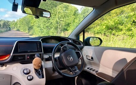 Toyota Sienta II, 2019 год, 1 575 000 рублей, 10 фотография