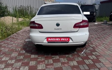 Skoda Superb III рестайлинг, 2012 год, 820 000 рублей, 5 фотография
