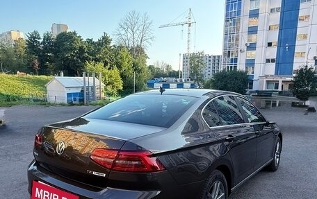 Volkswagen Passat B8 рестайлинг, 2017 год, 2 400 000 рублей, 5 фотография