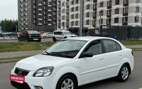 KIA Rio II, 2011 год, 645 000 рублей, 2 фотография