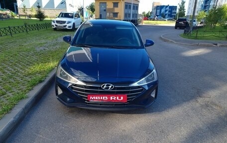 Hyundai Elantra, 2020 год, 1 370 000 рублей, 2 фотография