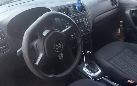 Volkswagen Polo VI (EU Market), 2018 год, 450 000 рублей, 3 фотография