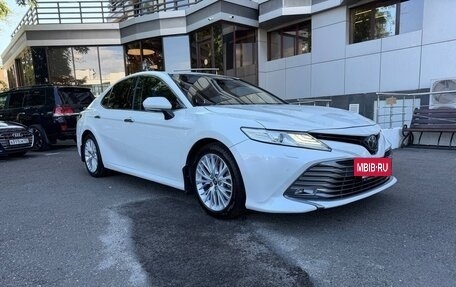 Toyota Camry, 2018 год, 2 200 000 рублей, 3 фотография