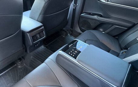 Toyota Camry, 2018 год, 2 200 000 рублей, 14 фотография
