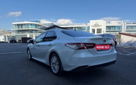Toyota Camry, 2018 год, 2 200 000 рублей, 7 фотография