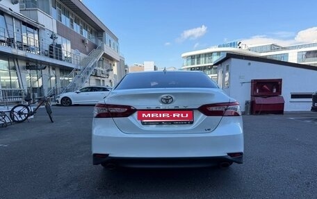 Toyota Camry, 2018 год, 2 200 000 рублей, 6 фотография