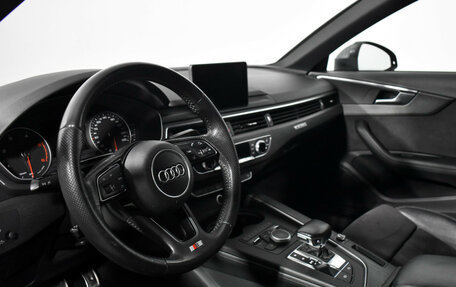 Audi A4, 2017 год, 2 800 000 рублей, 10 фотография
