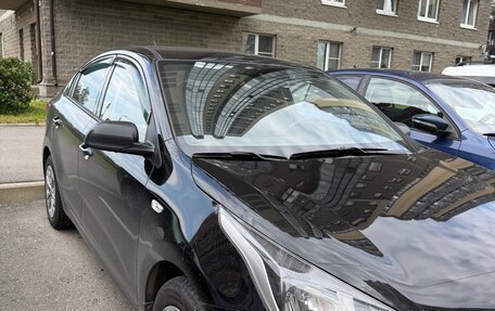 KIA Rio IV, 2019 год, 1 450 000 рублей, 2 фотография