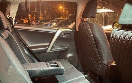 Toyota RAV4, 2014 год, 1 900 000 рублей, 7 фотография