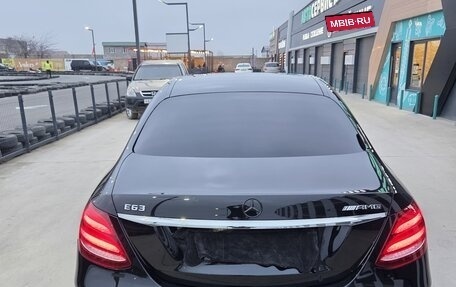 Mercedes-Benz E-Класс, 2019 год, 2 550 000 рублей, 4 фотография