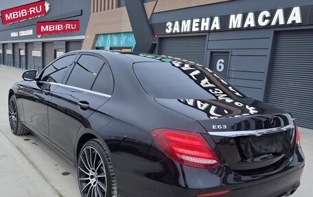 Mercedes-Benz E-Класс, 2019 год, 2 550 000 рублей, 3 фотография