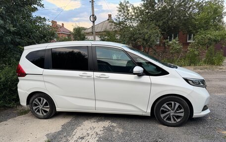Honda Freed II, 2020 год, 1 900 000 рублей, 3 фотография