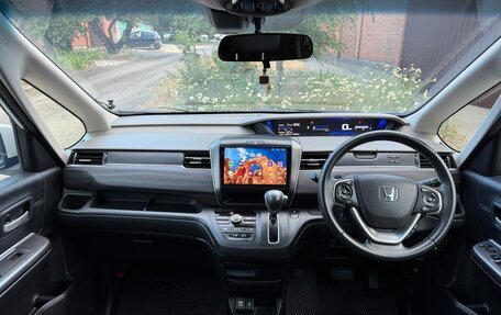 Honda Freed II, 2020 год, 1 900 000 рублей, 10 фотография